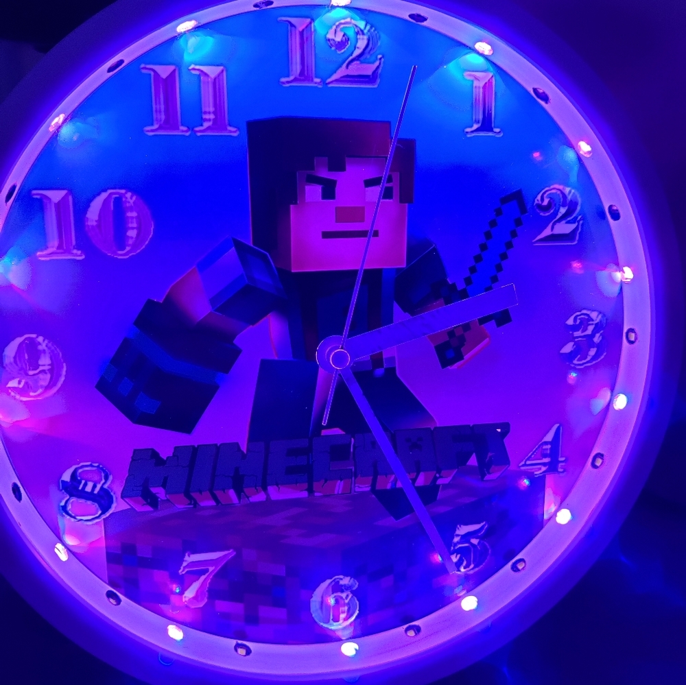 COPY - Minecraft wall clock - Picture 9 of 10